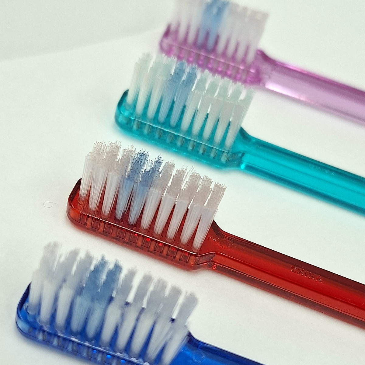 Adult Coral Max 26 Toothbrush (000-10010)