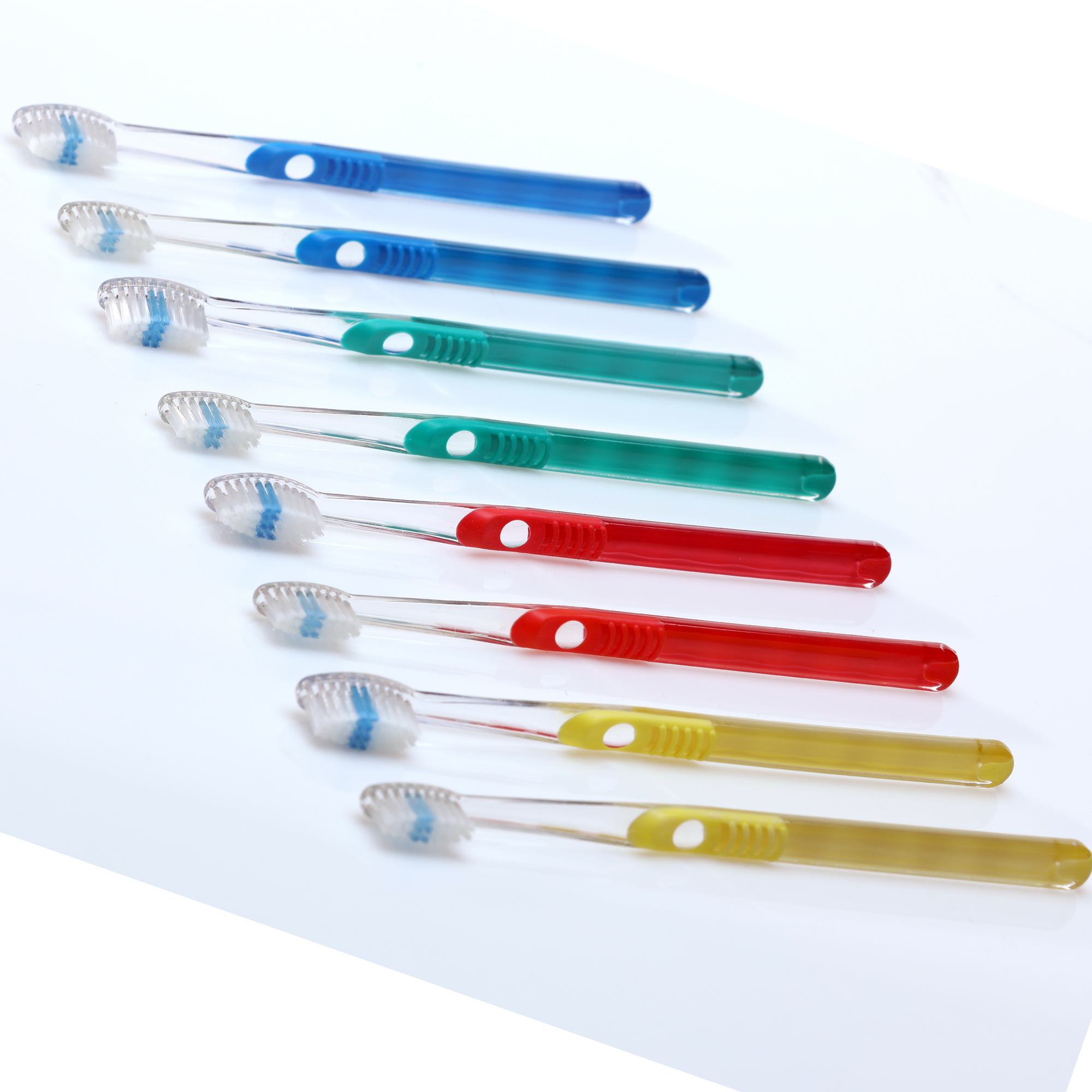 Clear Grip Compact Straight Toothbrush (000-10420)