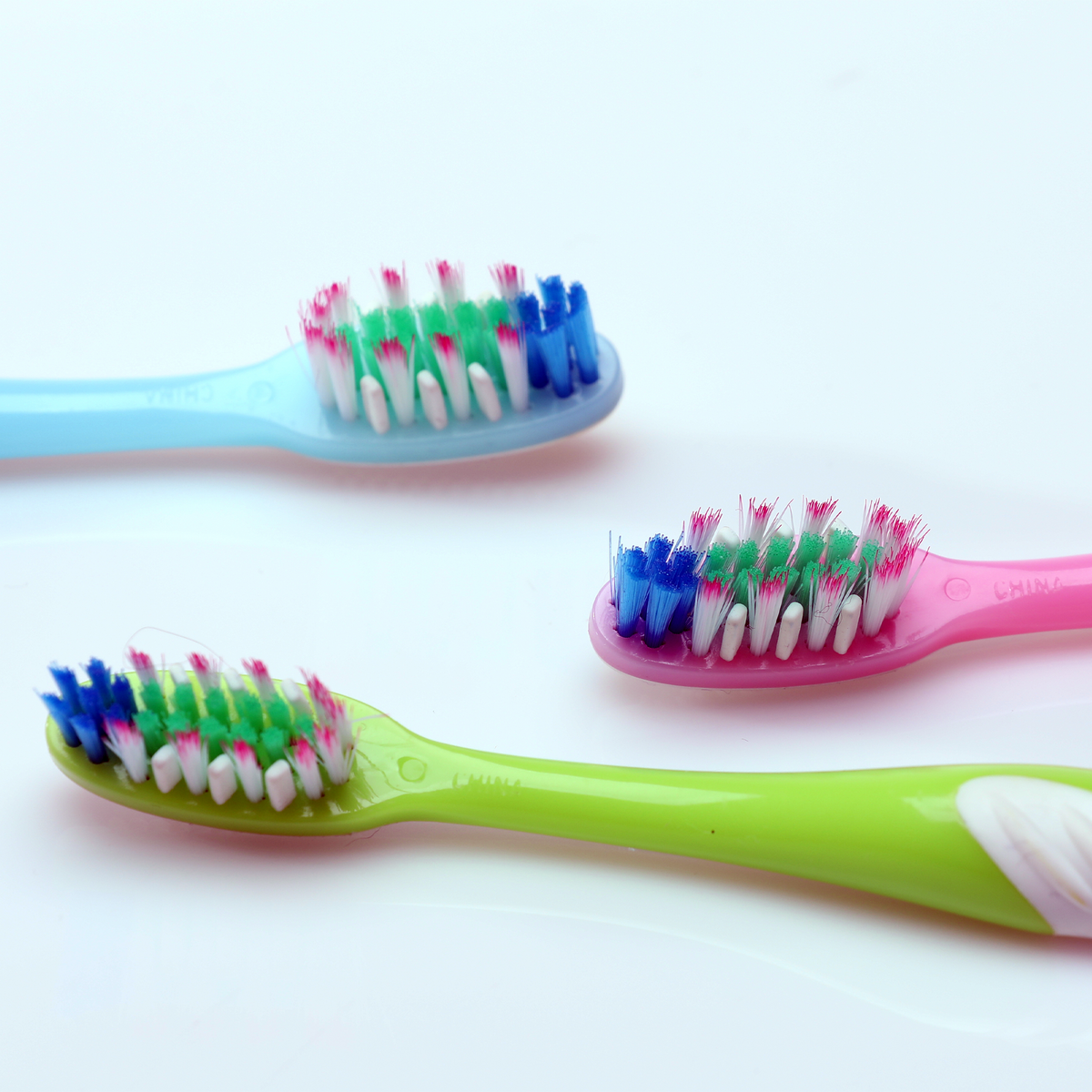 Adult Premium OraFlex Sensitive Toothbrush (000-10788)