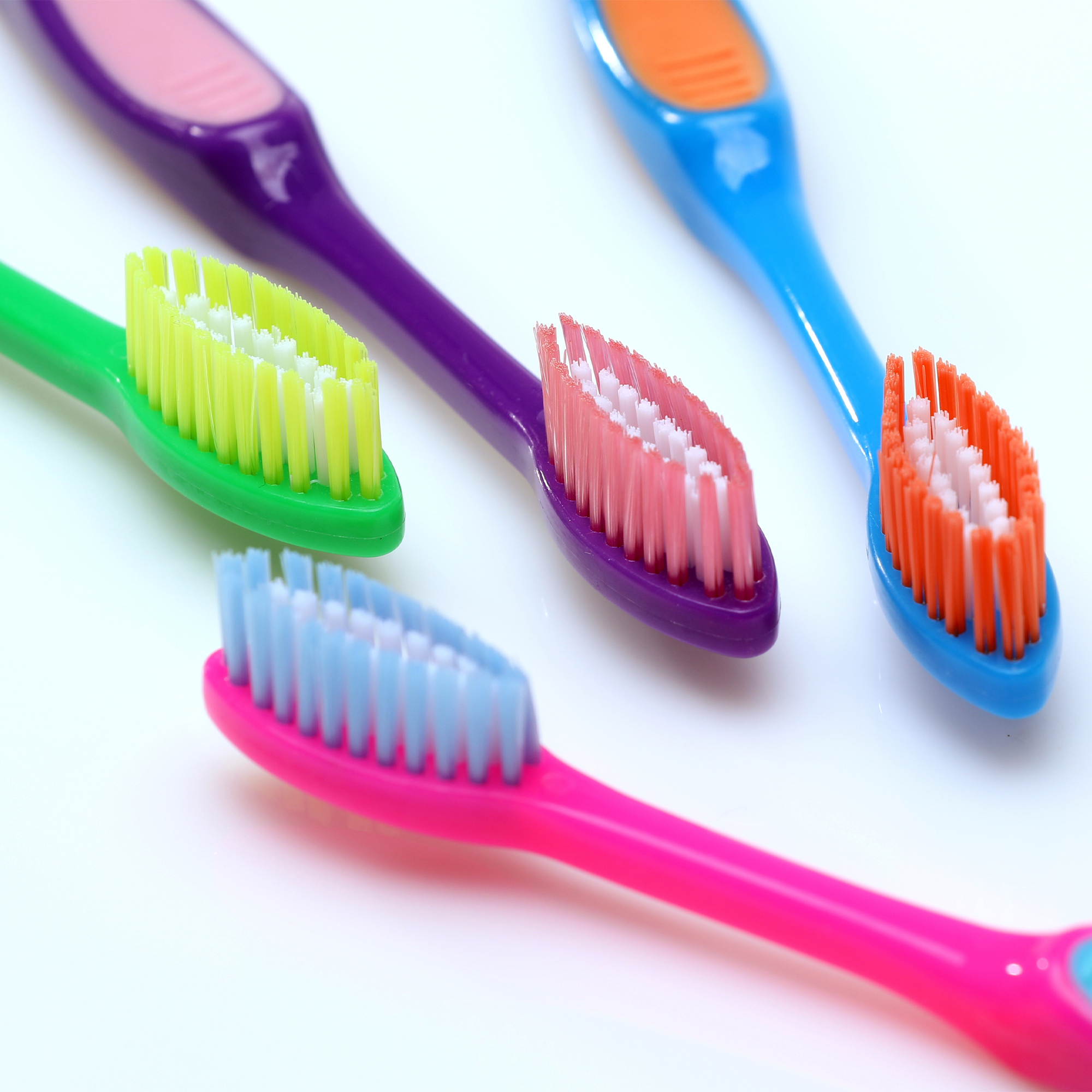 OraBrite V-Trim Adult Bi-level Toothbrush (000-10960B)