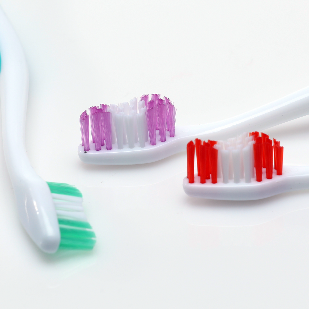 Adult Compact Head Toothbrush (000-16401  )