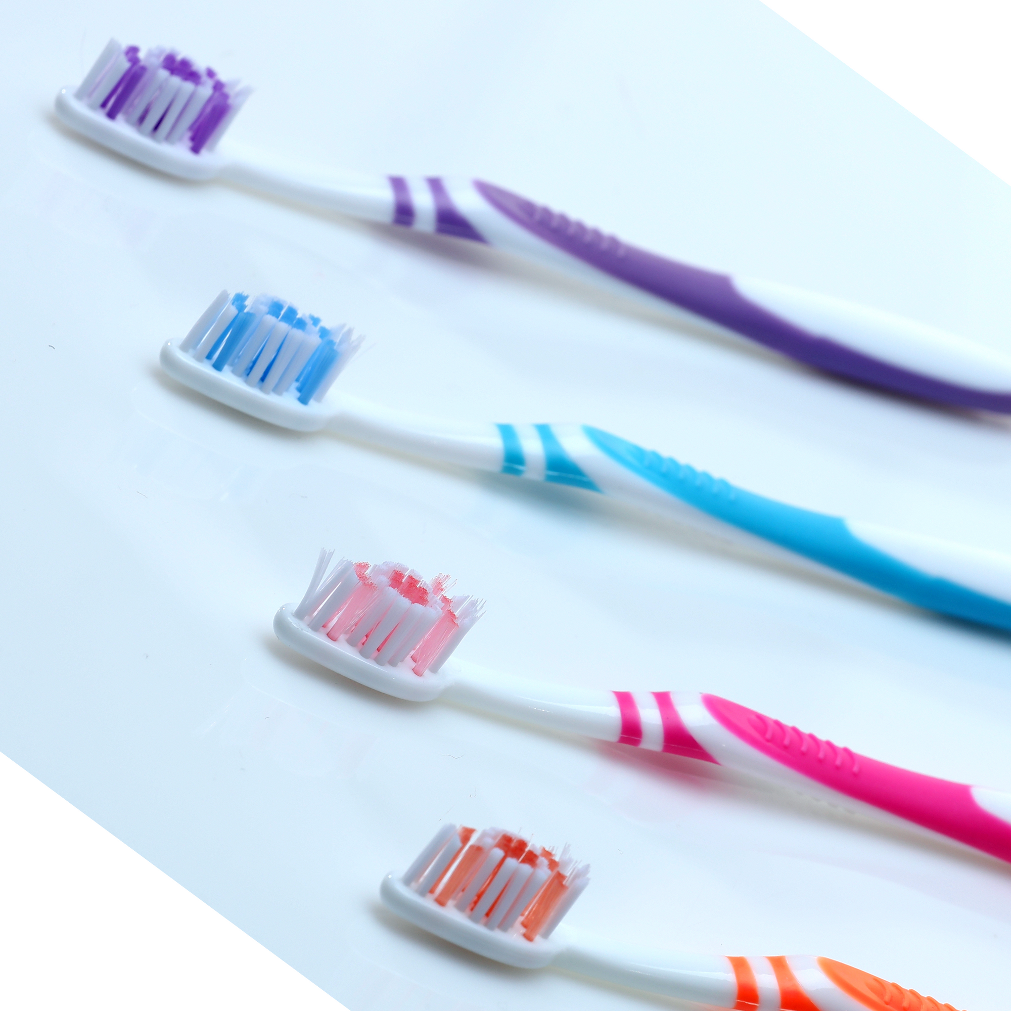 Premium Adult-W Toothbrush (000-16888)