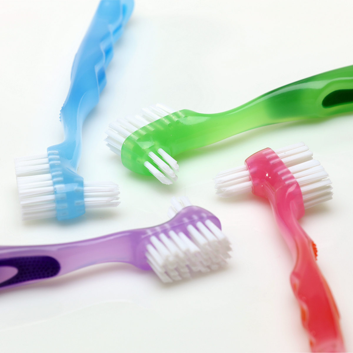 Denture Toothbrush (000-90026)