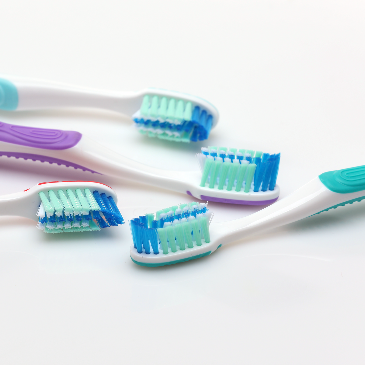 Sensitive Full Head Big Grip Toothbrush (ORA16672B )